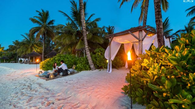 Zuri Hochzeit am Strand