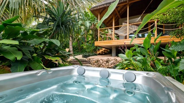 Jacuzzi Bungalow 