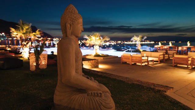 Abaton Island Resort Buddha Bar Nachts