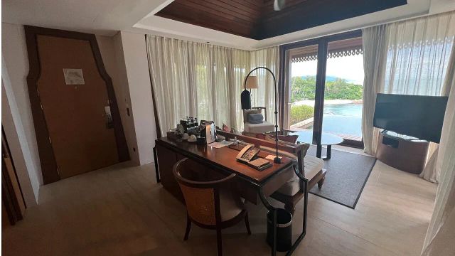 The Ritz-Carlton, Koh Samui Essbereich