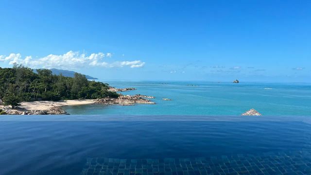 The Ritz-Carlton, Koh Samui Poolvilla mit Infinity Pool und Meerblick