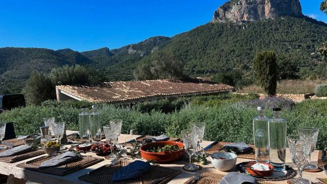 Spirit of Son Fuster Dining mit Blick auf den Bergen