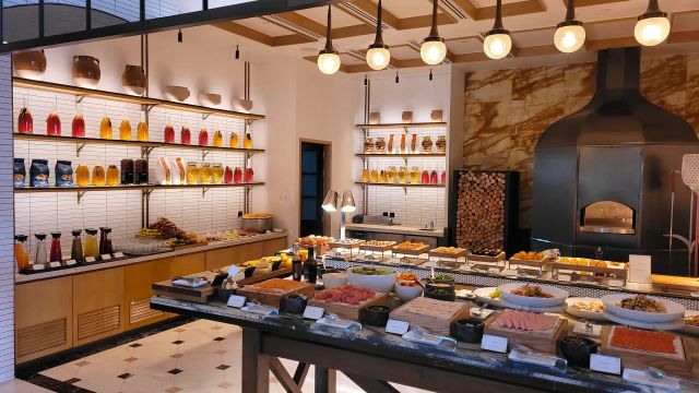 Four Seasons Bangkok Buffet