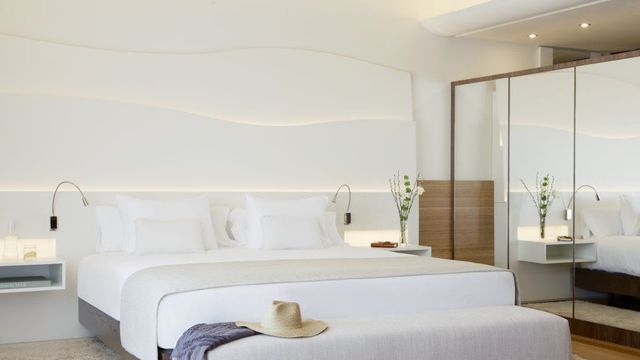 Ibiza Gran Hotel mit großem Bett