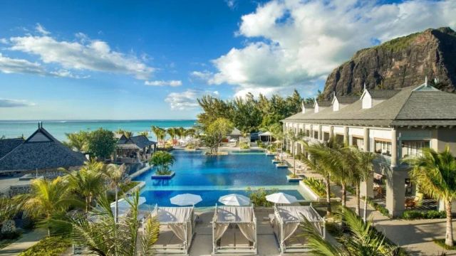 JWW Marriott Pool und tropisches Ambiente