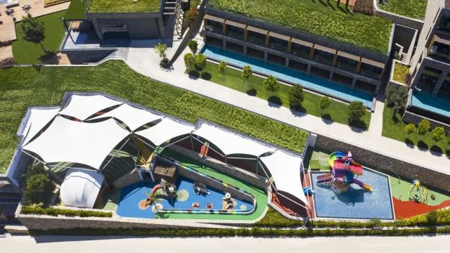 Lujo Hotel Kids Club