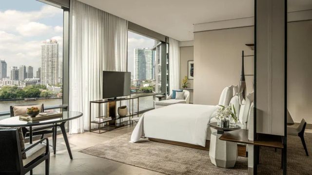 Four Seasons Hotelzimmer mit Blick auf die Stadt