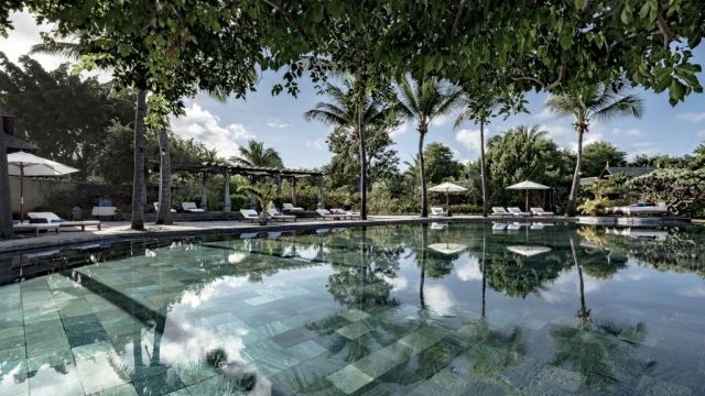 Maradiva Villa Infinity Pool