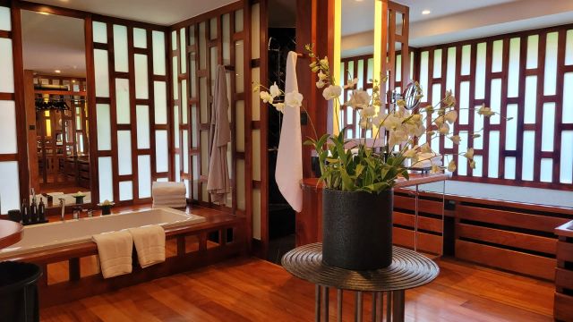 Amanpuri Holz Badezimmer