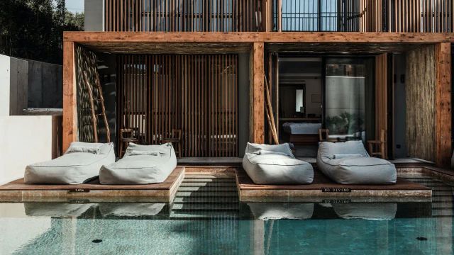 OKU Ibiza Swim Up Zimmer