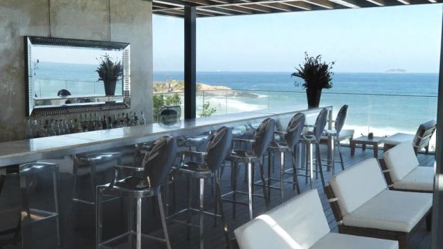 Fasano Sitzmöglichkeiten mit Blick aufs Meer