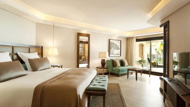 Royal Palm Beachcomber Zimmer im weiß braunen Ambiente