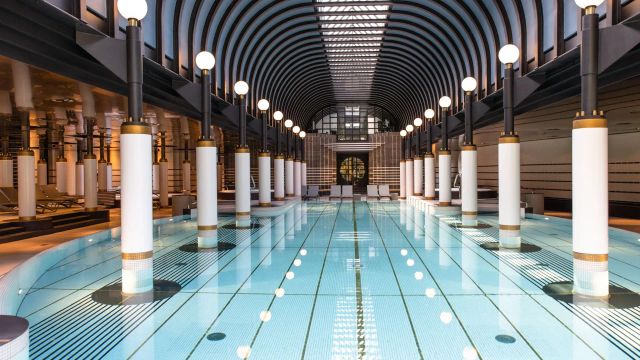 Victoria Jungfrau Grand Hotel Spa Pool Innenbereich