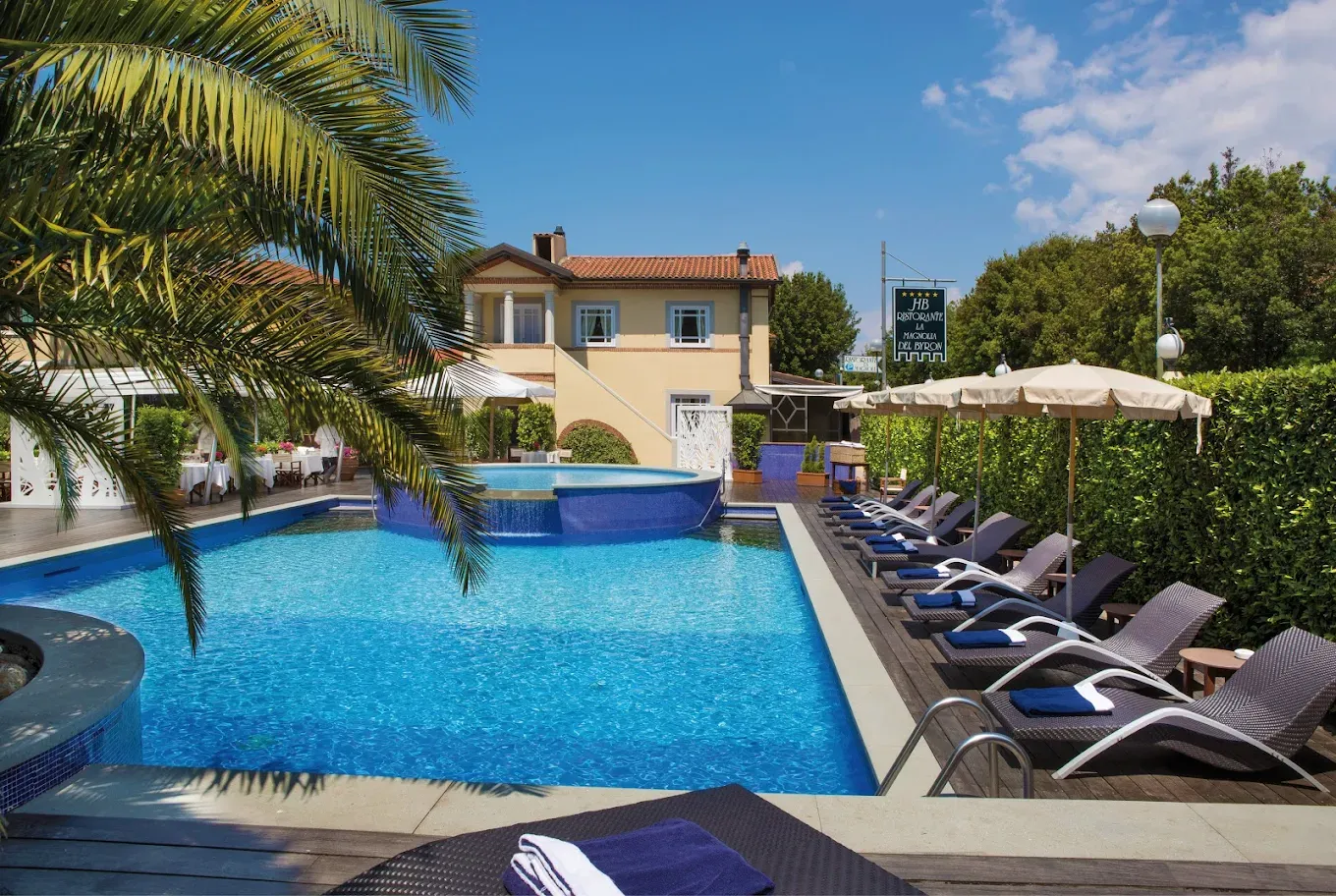 Hotel Byron Poolbereich