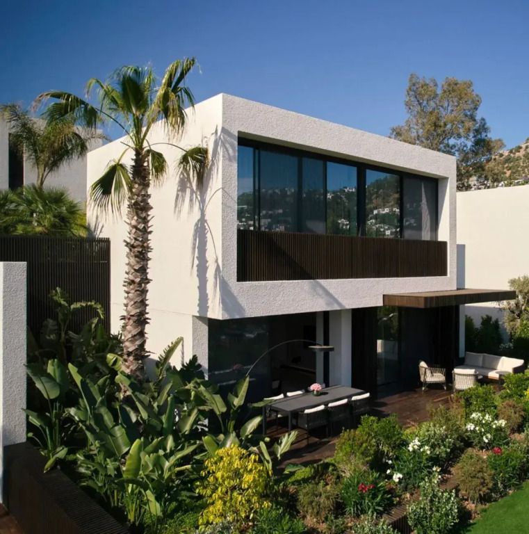 Moderne Villa mit Garten im luxuriösen Hotelresort