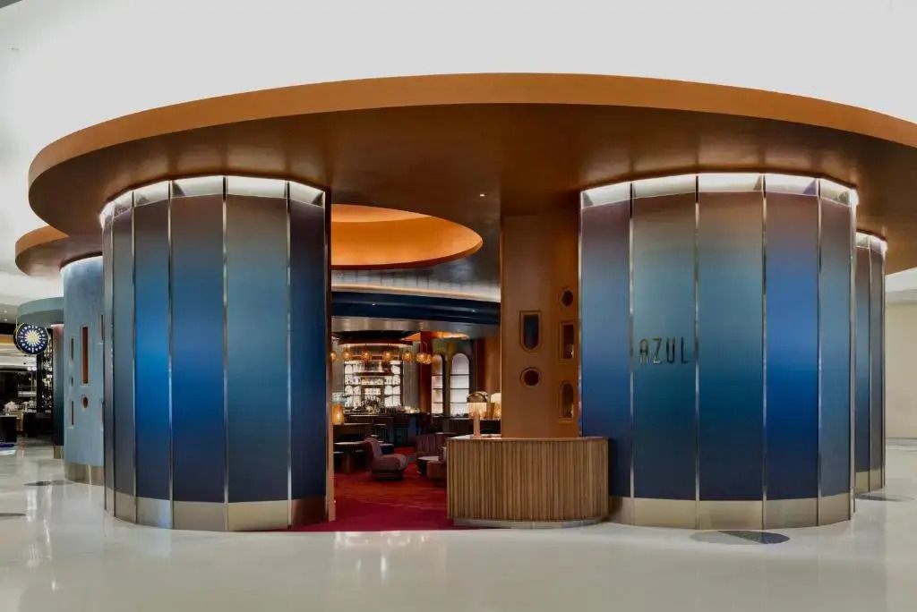 Eingang zum Restaurant Azul im luxuriösen Stil